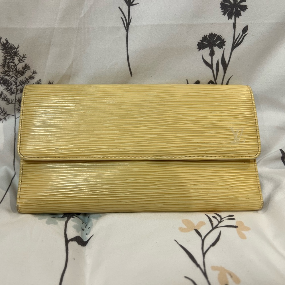 Louis Vuitton Epi Porte Tresor International Leather Trifold Long Wallet